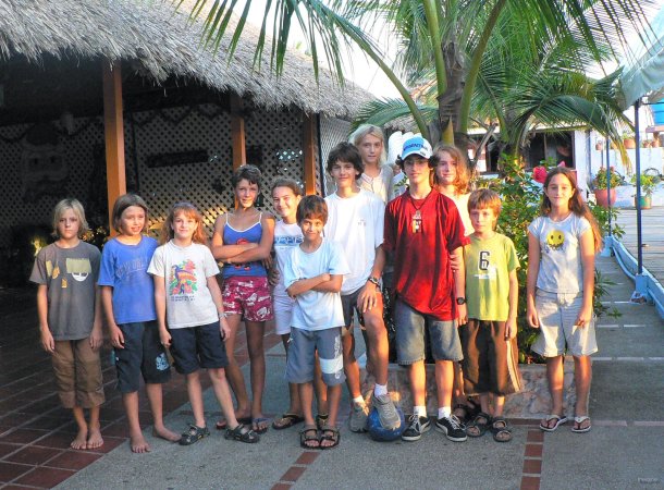 161- Photo d'adieu des enfants du club nautique 